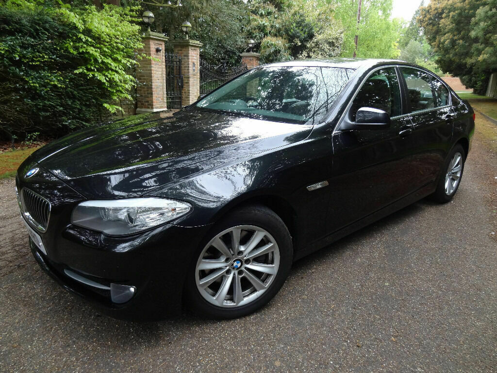 PAINTED REAR WINDOW SPOILER for BMW 5 Series F10 ( 2011-2017 ) - GLOSS BLACK