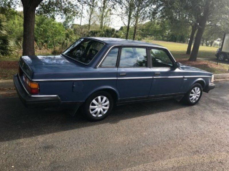 Volvo 240 (1983 - 1993) REAR Boot Spoiler Lip -MATTE BLACK